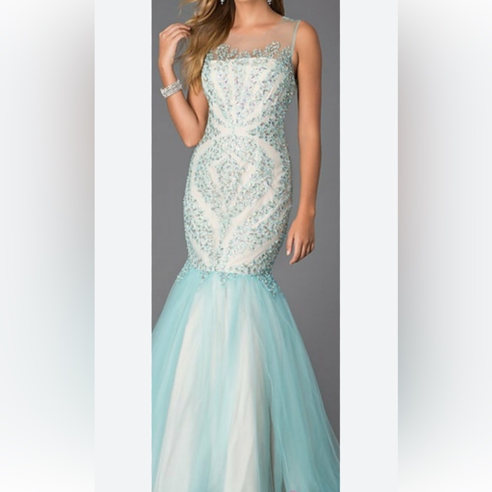 Terani Couture aqua nude beaded dress size 4 new with tags